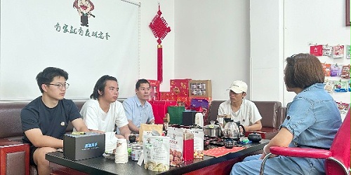 速盈娱乐坚果OEM贴牌代工厂与郑总洽淡坚果贴牌代工