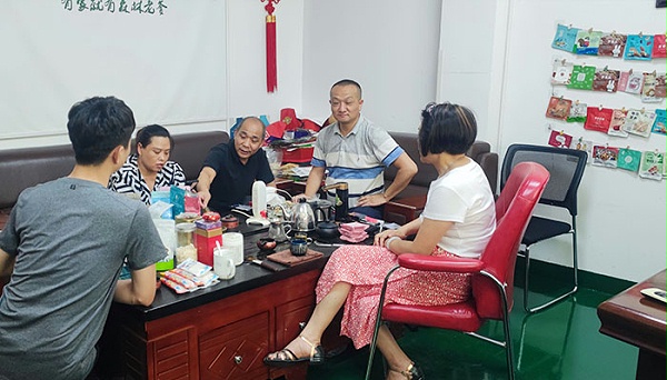 速盈娱乐混合坚果加工厂 跟东莞叶总洽谈坚果代工事宜