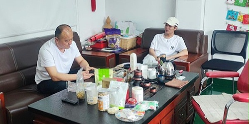 速盈娱乐坚果加工厂 跟惠州杨总洽谈坚果加工事宜
