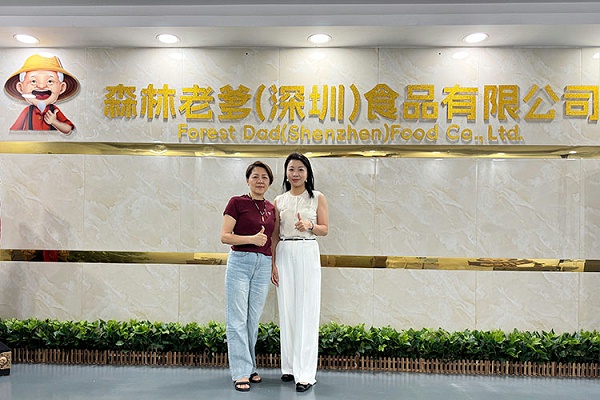 东莞袁小姐与速盈娱乐洽淡椰子无花果产品定制