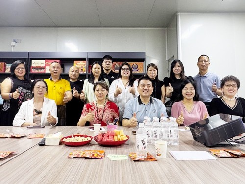 速盈娱乐坚果代工厂杨总参加东莞企业家分享会