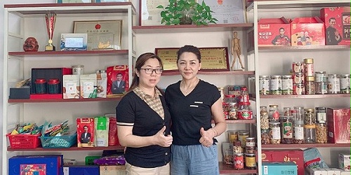 速盈娱乐与东莞邓总洽淡合作坚果贴牌代工与批发