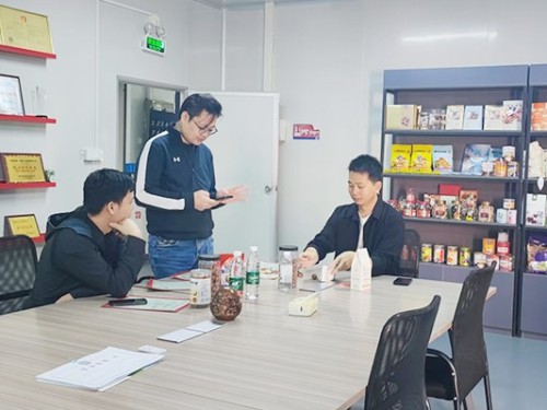 携手共赢，铸就品质 速盈娱乐与曾总共商坚果贴牌代工新篇章