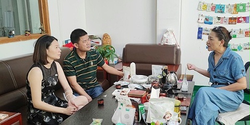速盈娱乐坚果代工厂与广西何总洽谈坚果代加工业务