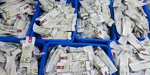 速盈娱乐坚果贴牌代工厂给北纬纯净食品代工分装坚果果干