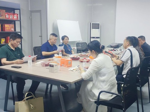 速盈娱乐坚果厂与南航洽淡坚果供应批发