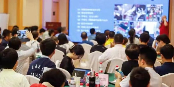 速盈娱乐与参加东莞牛商百度推广学习