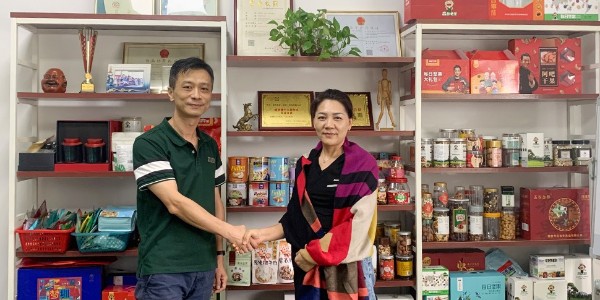 速盈娱乐与东莞龙总洽淡合作
